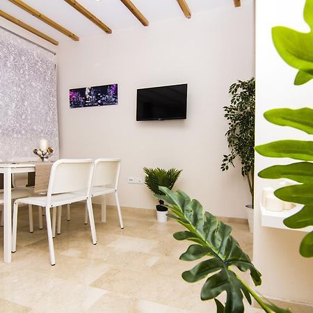 Apartamentos Centro Puerto De Santa Maria เอลปูแอร์โต เด ซานตามาริอา ภายนอก รูปภาพ