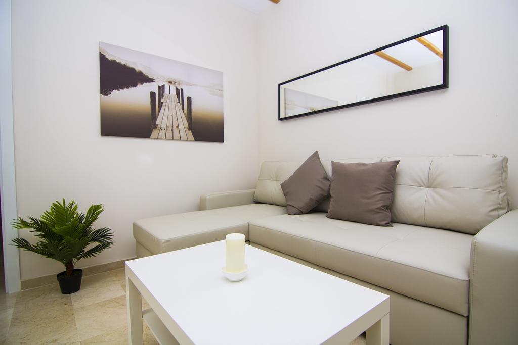 Apartamentos Centro Puerto De Santa Maria เอลปูแอร์โต เด ซานตามาริอา ภายนอก รูปภาพ
