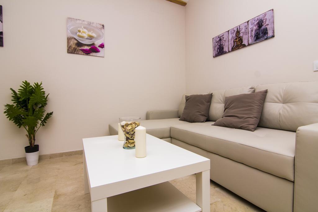 Apartamentos Centro Puerto De Santa Maria เอลปูแอร์โต เด ซานตามาริอา ภายนอก รูปภาพ