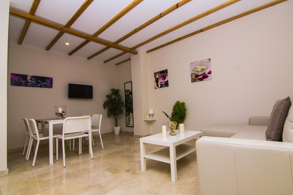 Apartamentos Centro Puerto De Santa Maria เอลปูแอร์โต เด ซานตามาริอา ภายนอก รูปภาพ